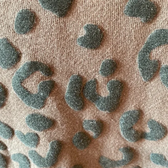 Army green leopard print sweatshirt - Picture 4 of 4